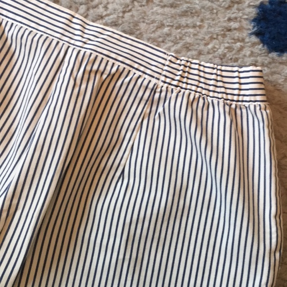 Navy and White Cropped Pants - Picture 5 of 6